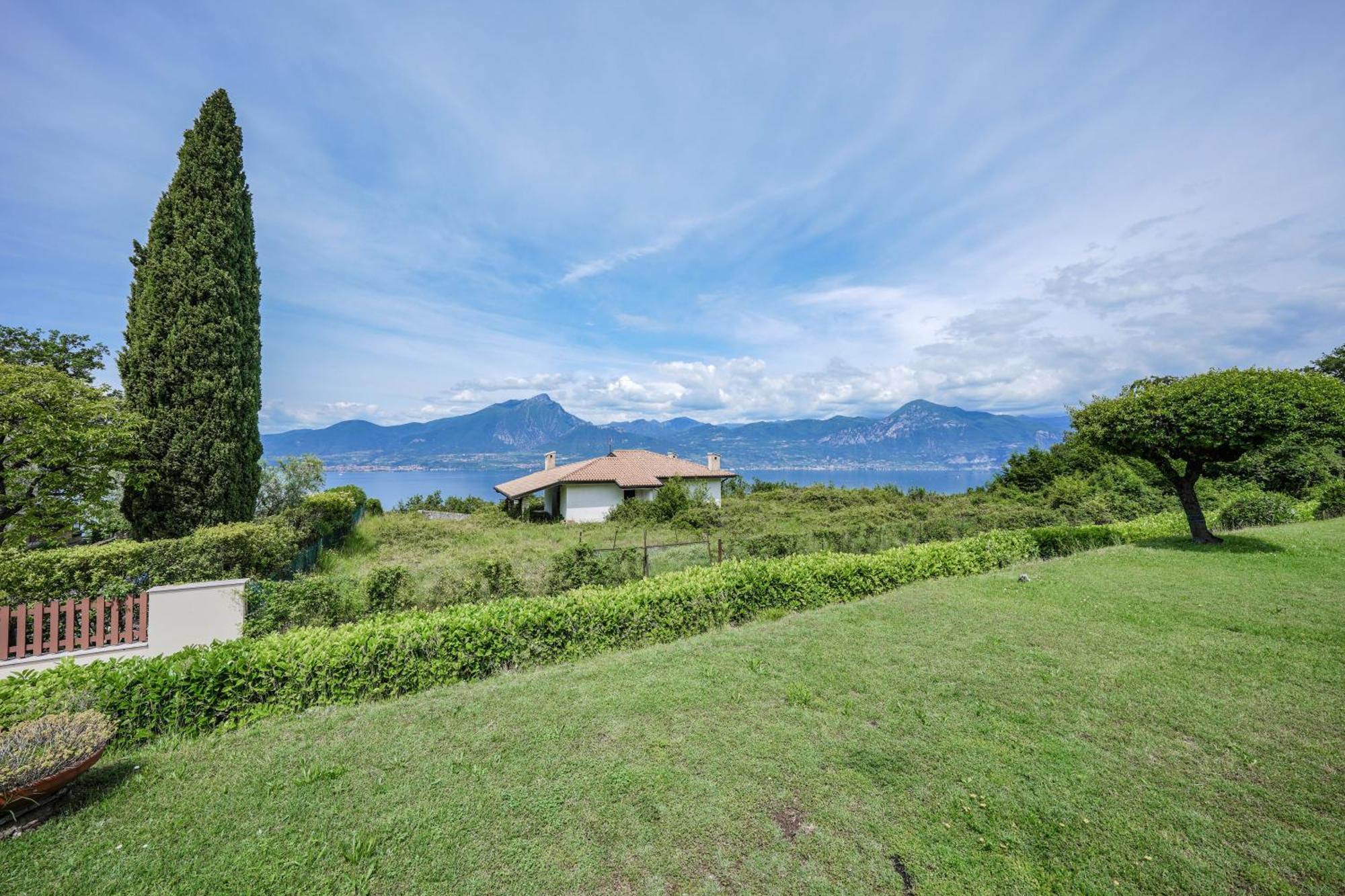 Апартаменты Garda Panoramic House Альбизано Экстерьер фото